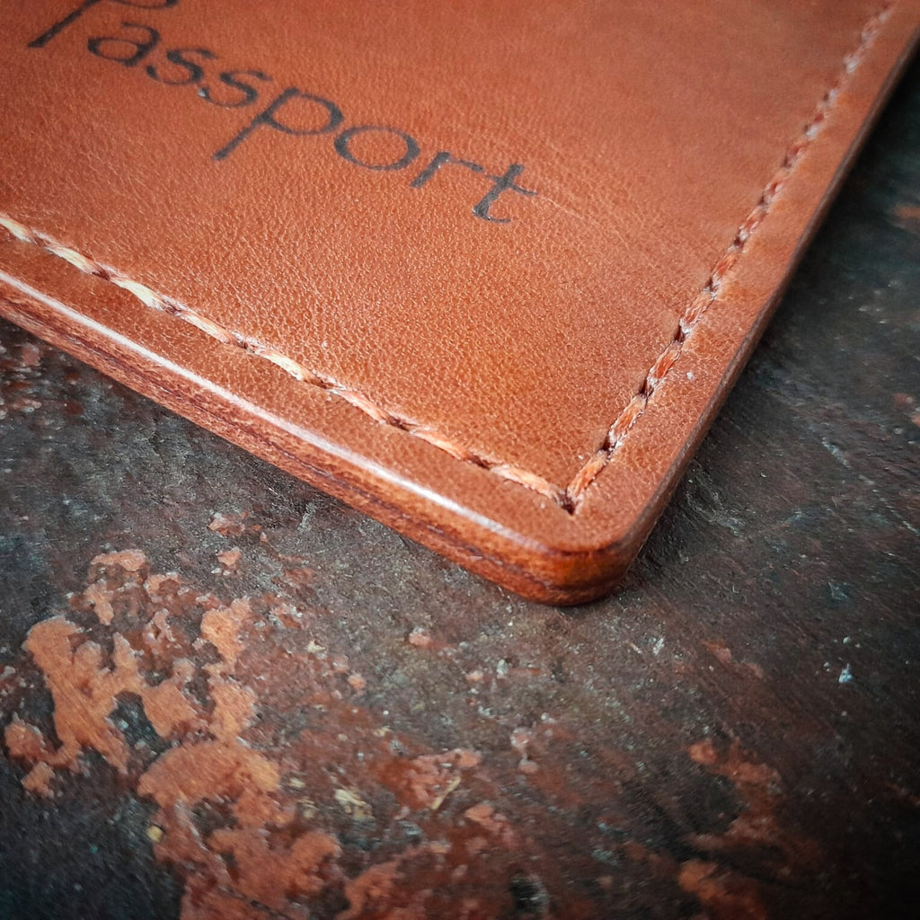 Passhülle – Maßgefertigte Reisebrieftasche aus Leder