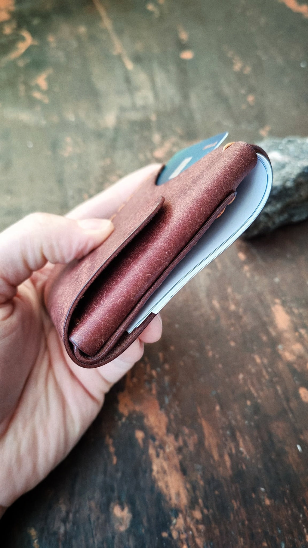 Moon - Modern Minimalist Wallet