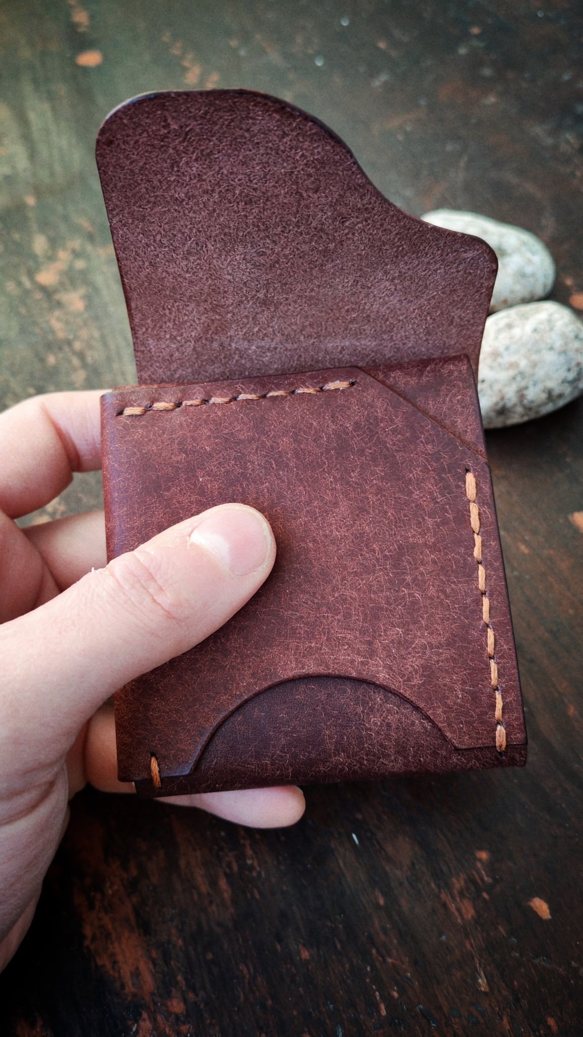 Moon - Modern Minimalist Wallet