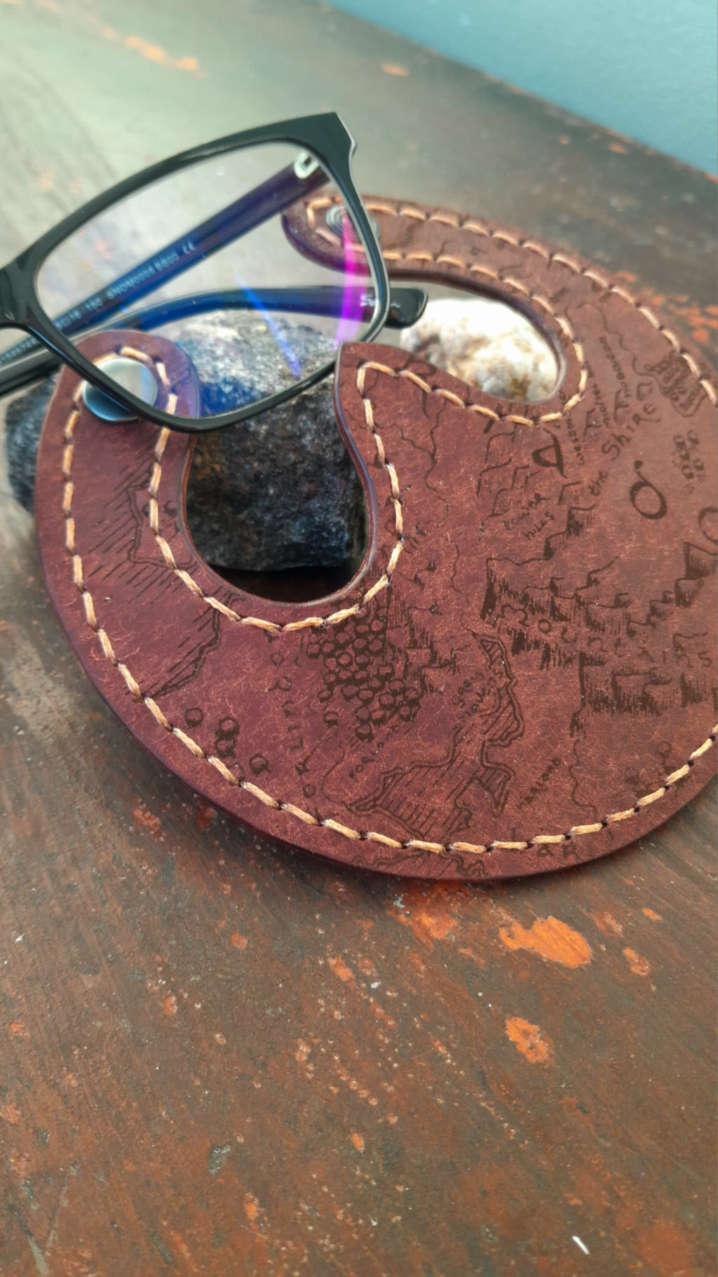 Universal Leather Glasses Holder