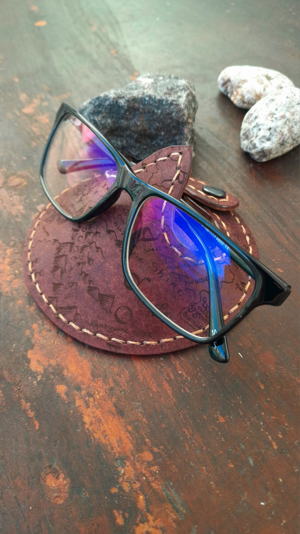 Universal Leather Glasses Holder