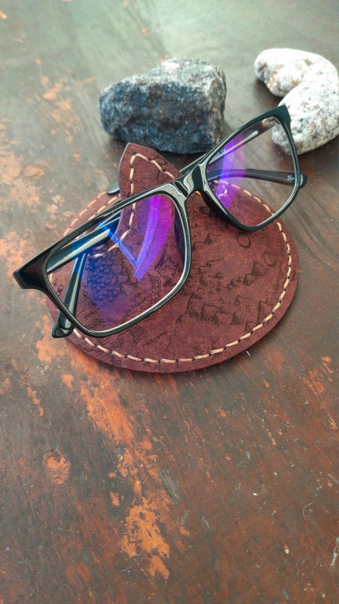 Universal Leather Glasses Holder