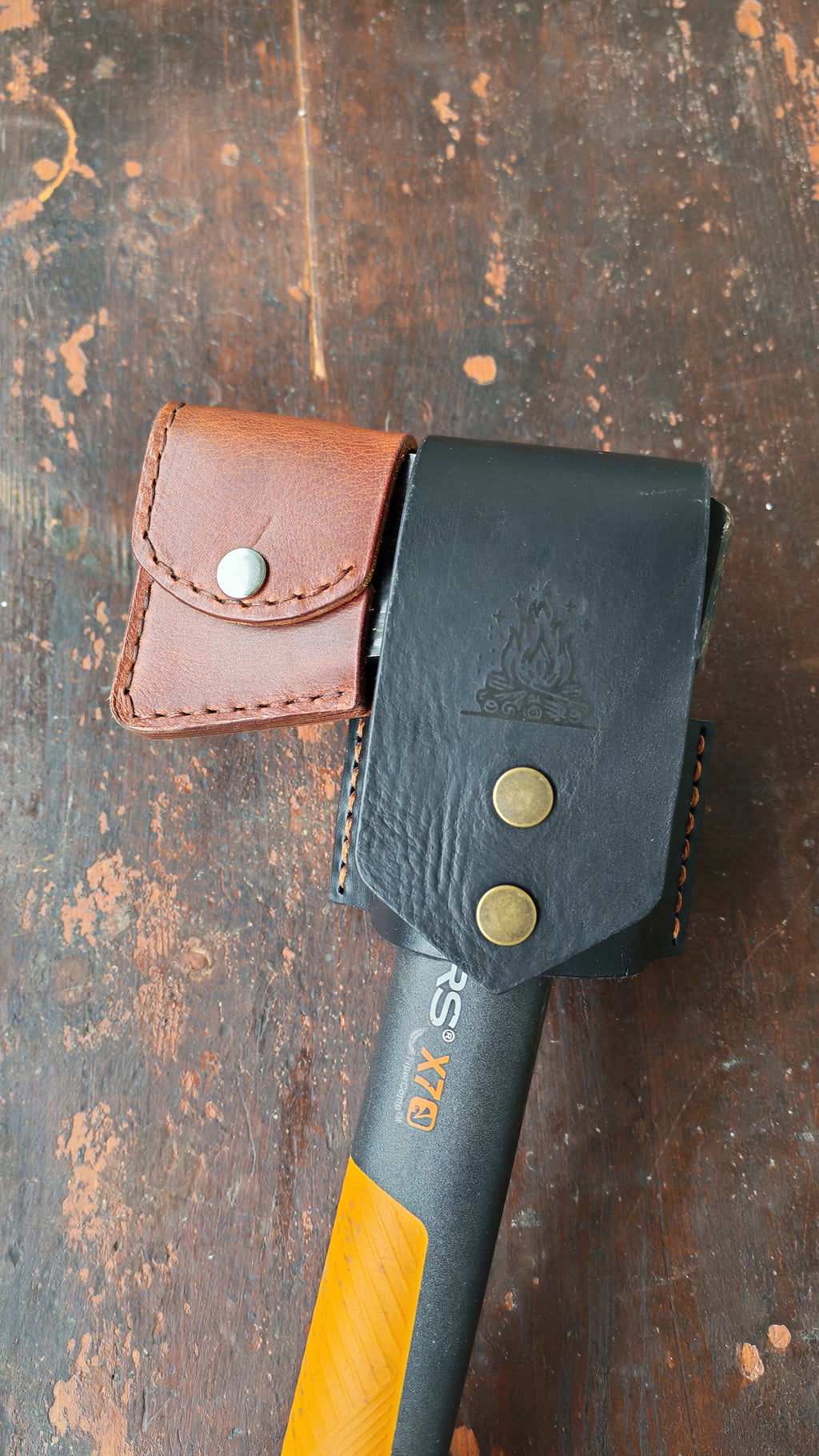 Hatchet Holder – Custom Leather Holder