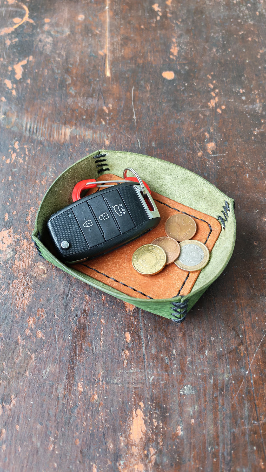 EDC Container – Handmade Leather Everyday Carry Case