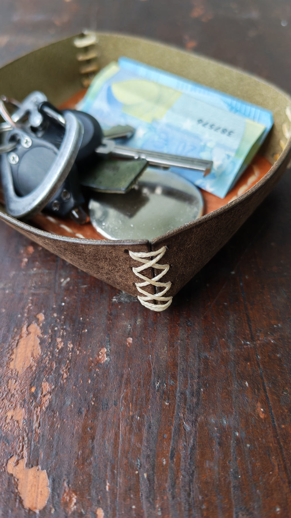 EDC Container – Handmade Leather Everyday Carry Case