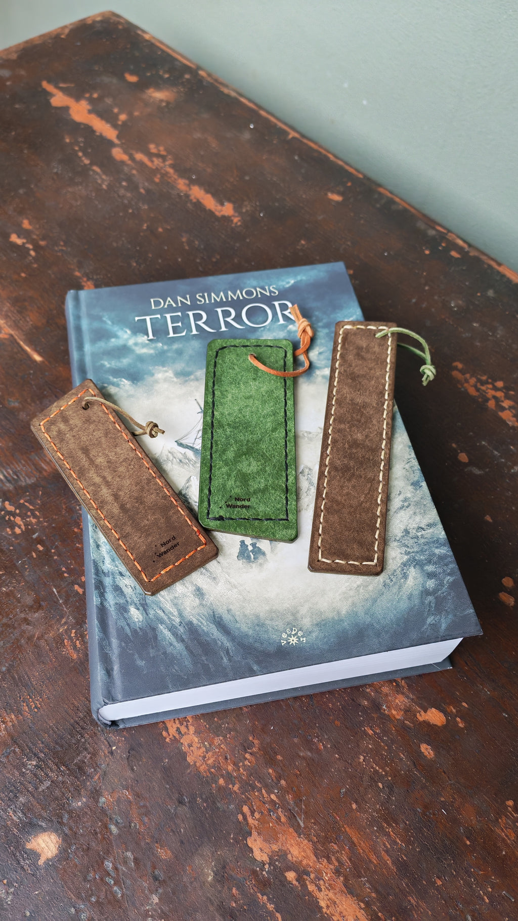 Bookmark – Handmade Nordic Leather Bookmark