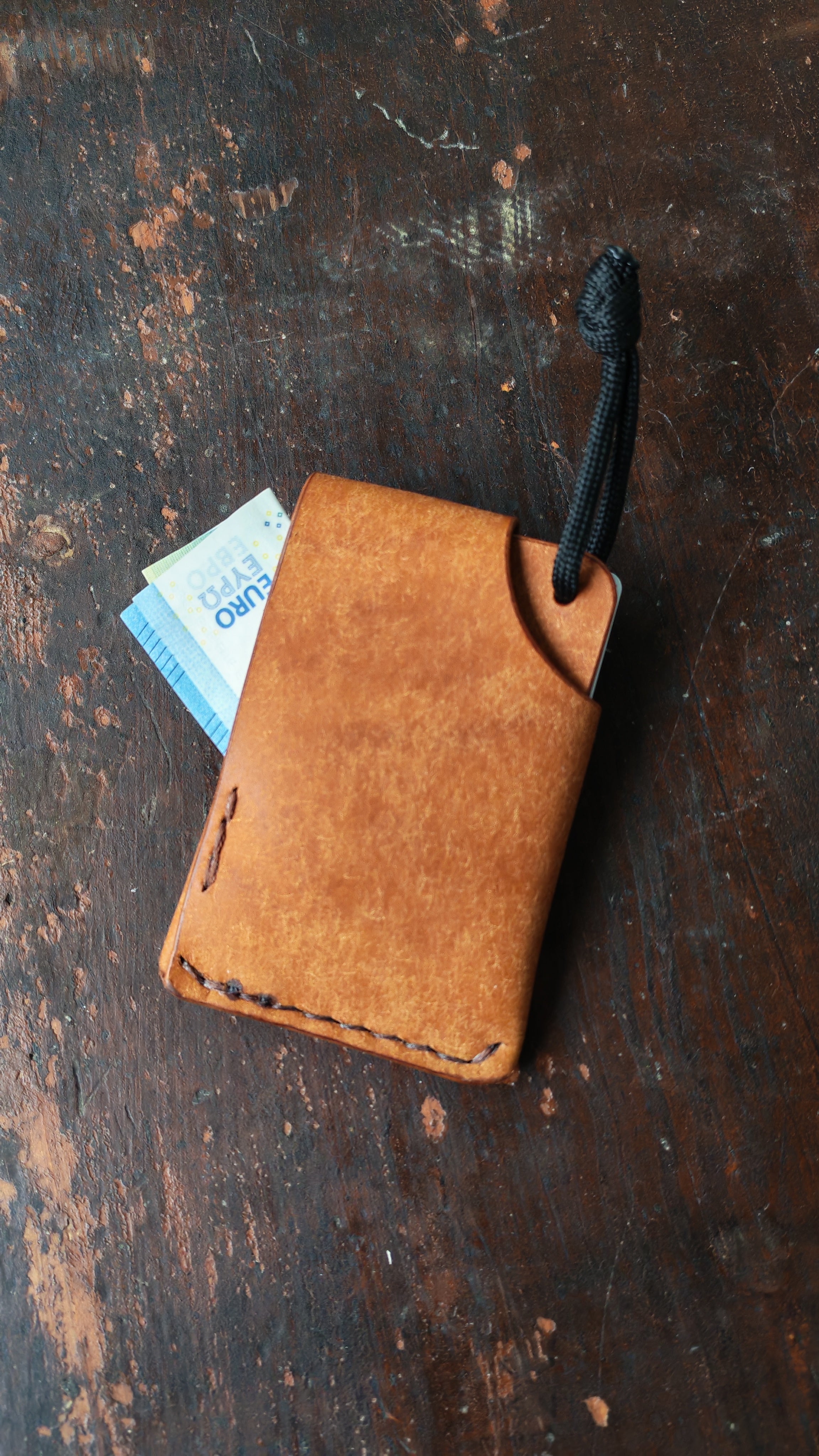 Mintaka – Slim Handcrafted Leather Wallet