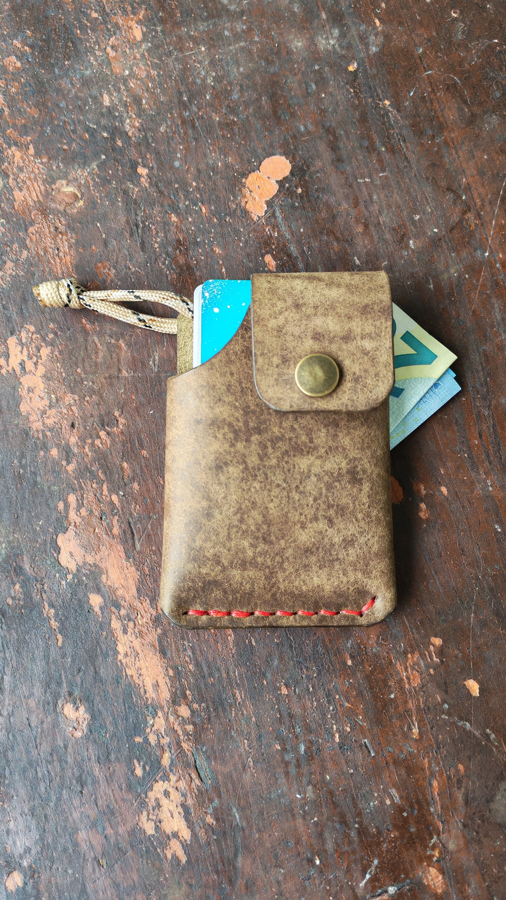 Mintaka – Ohut käsintehty nahkalompakko