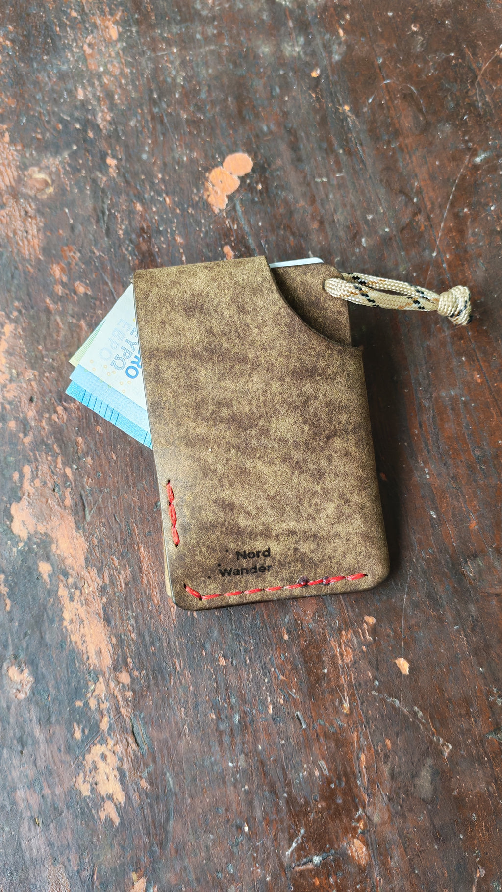 Mintaka – Ohut käsintehty nahkalompakko