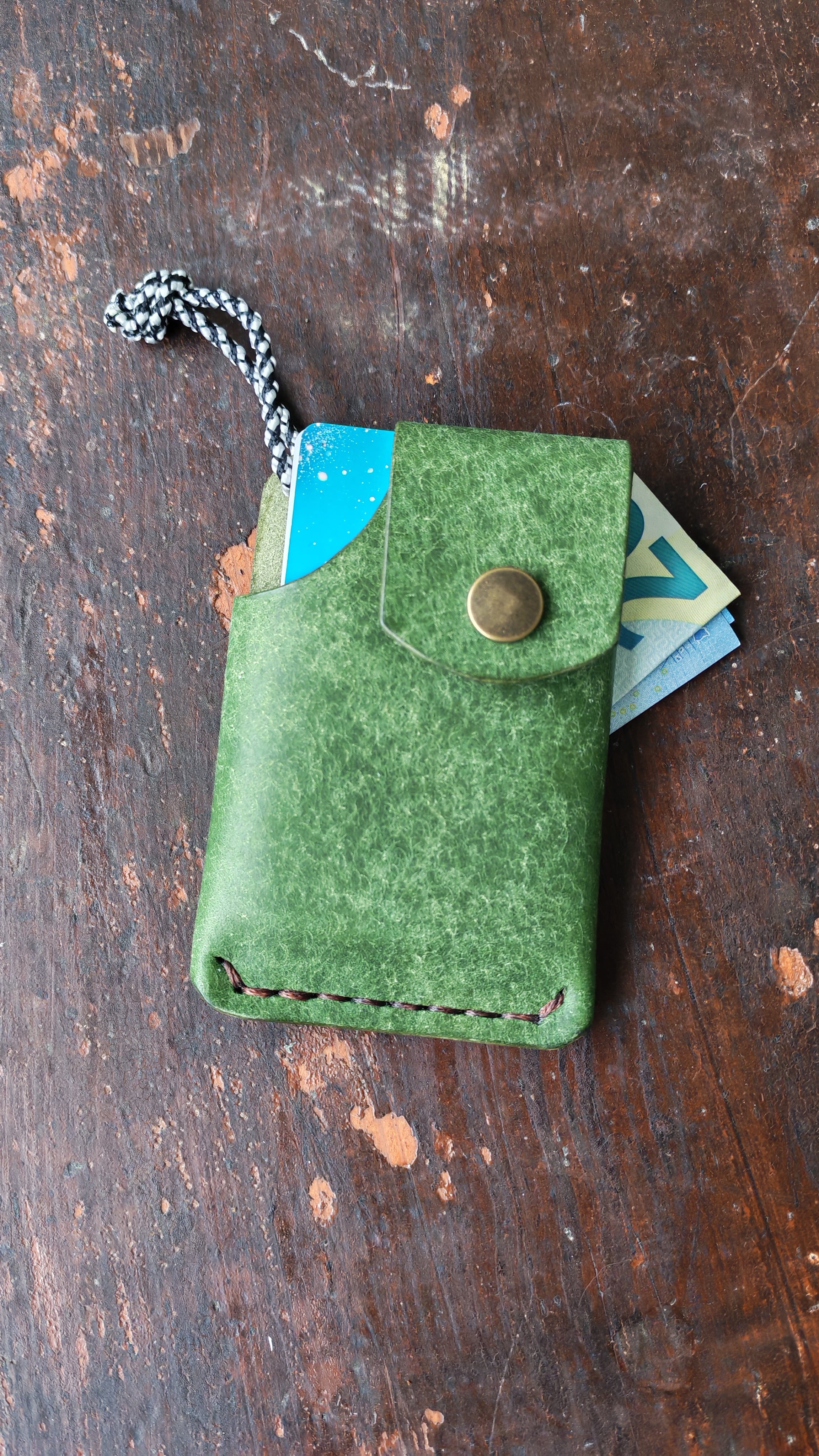 Mintaka – Slim Handcrafted Leather Wallet