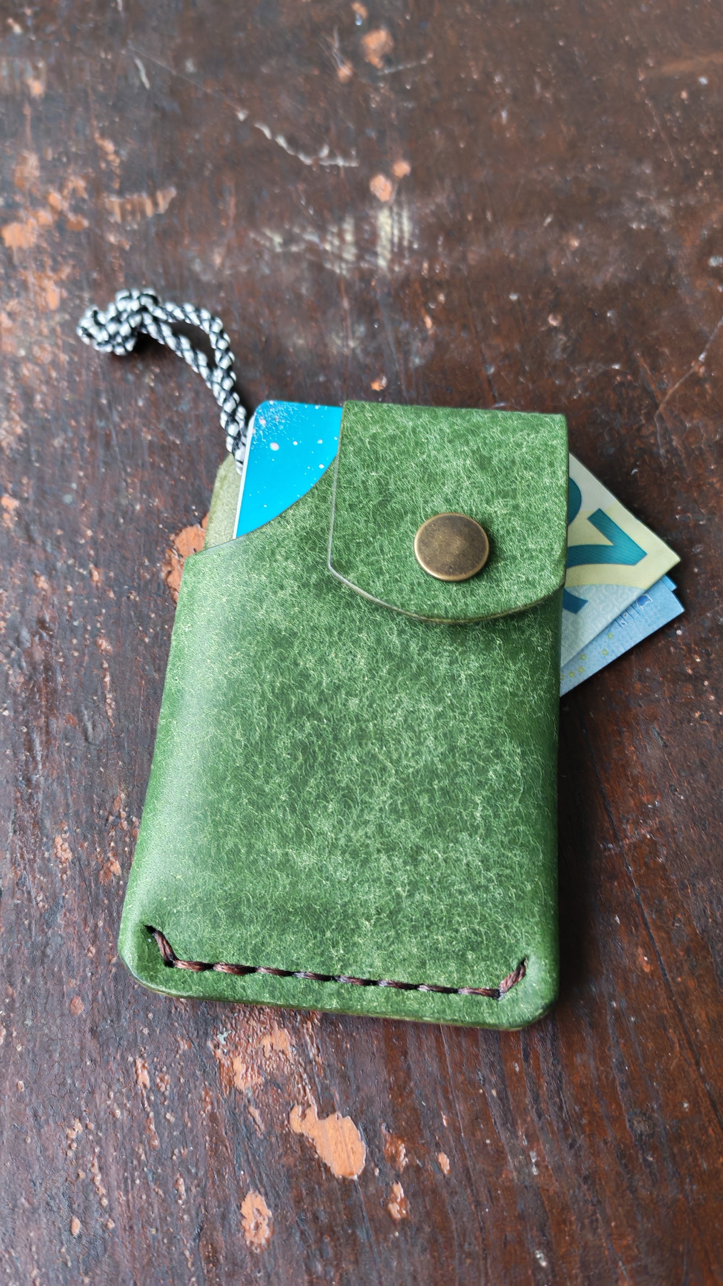 Mintaka – Slim Handcrafted Leather Wallet