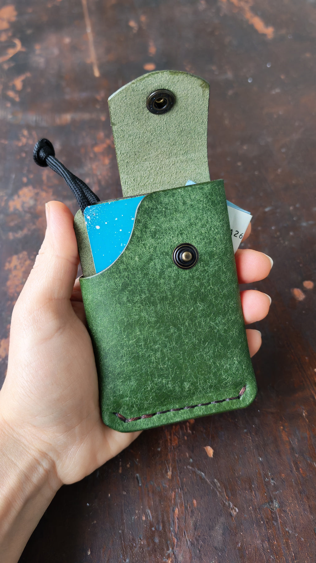 Mintaka – Slim Handcrafted Leather Wallet