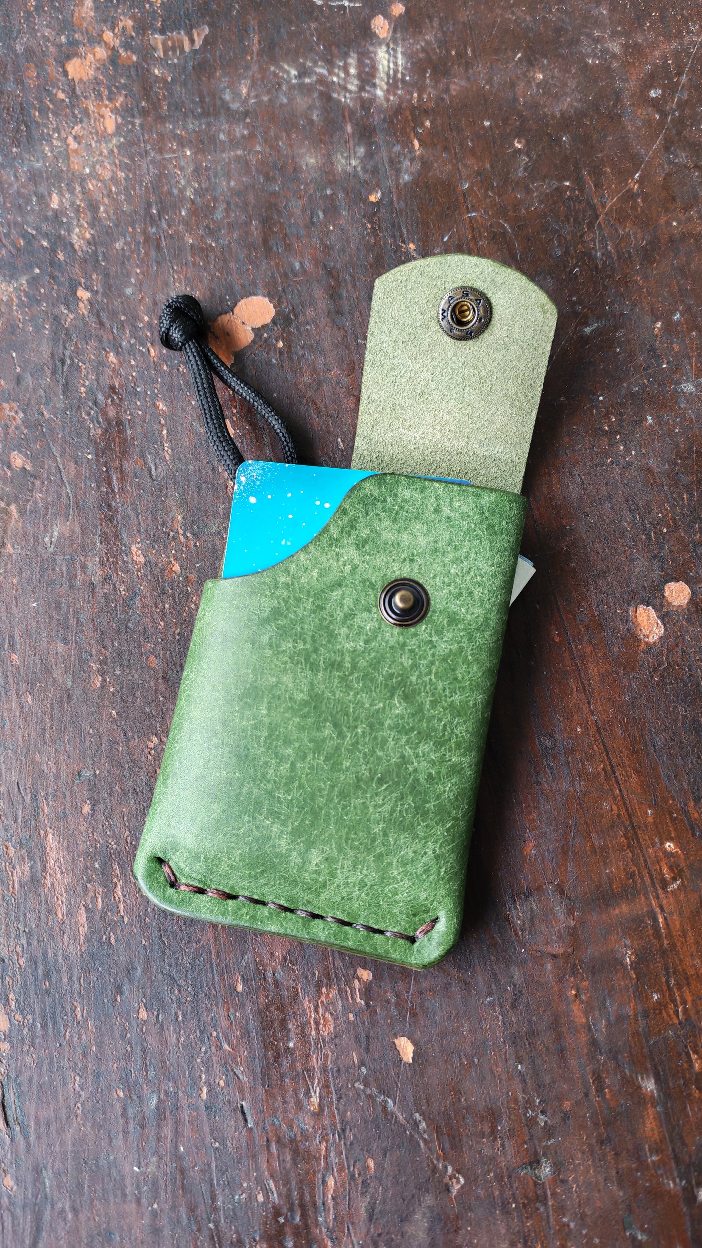 Mintaka – Slim Handcrafted Leather Wallet