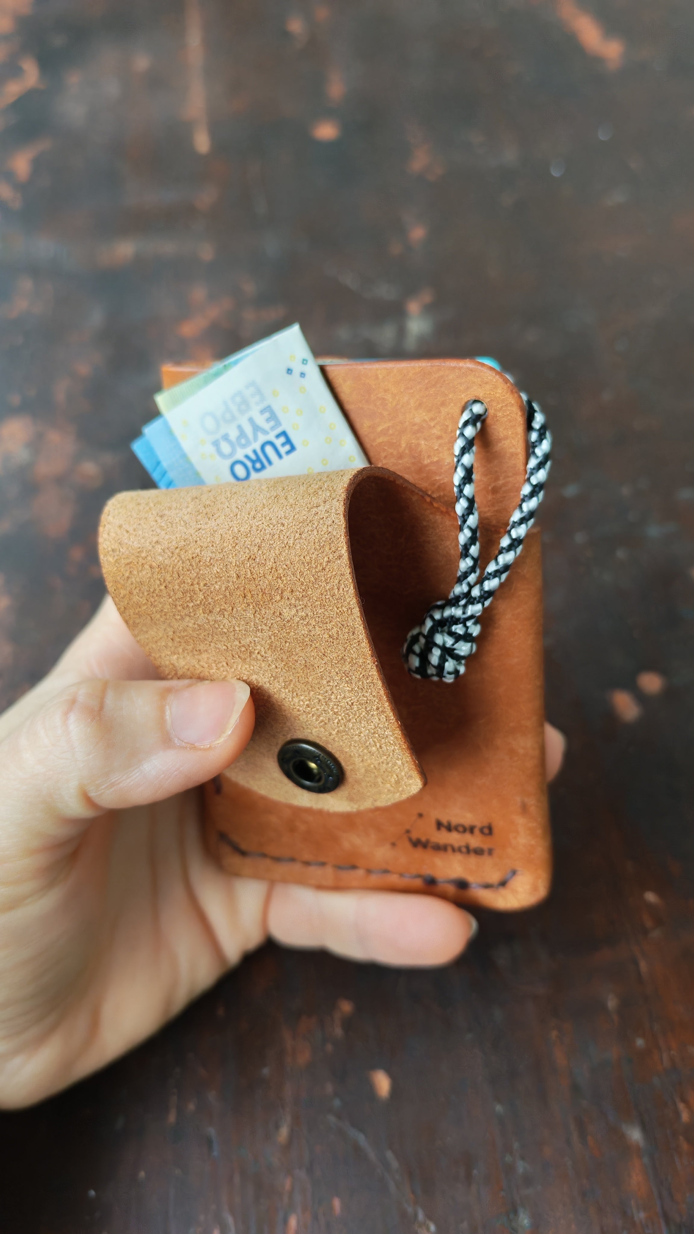 Mintaka – Slim Handcrafted Leather Wallet