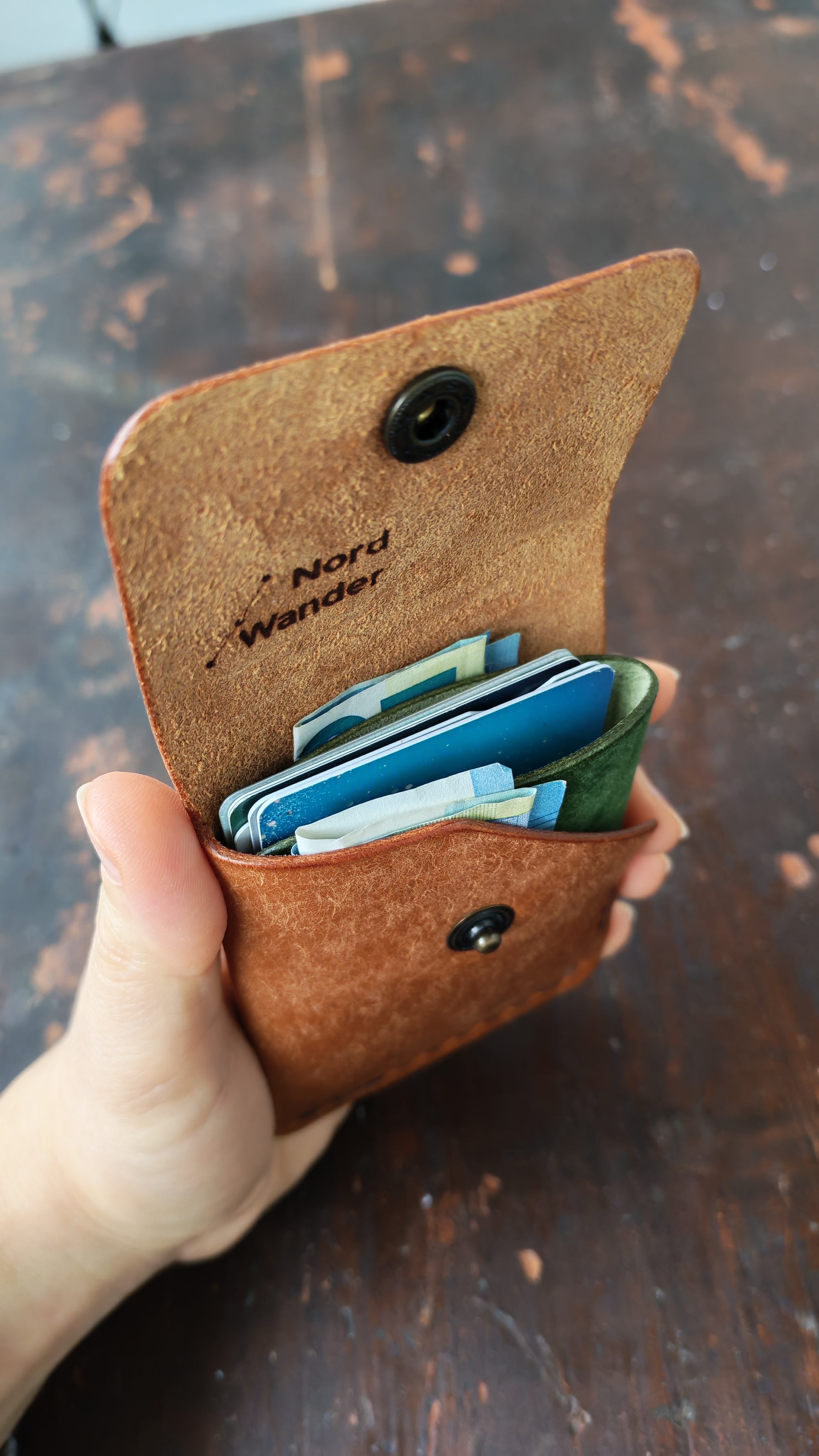 Alnilam – Handmade Full-Grain Leather Card Holder