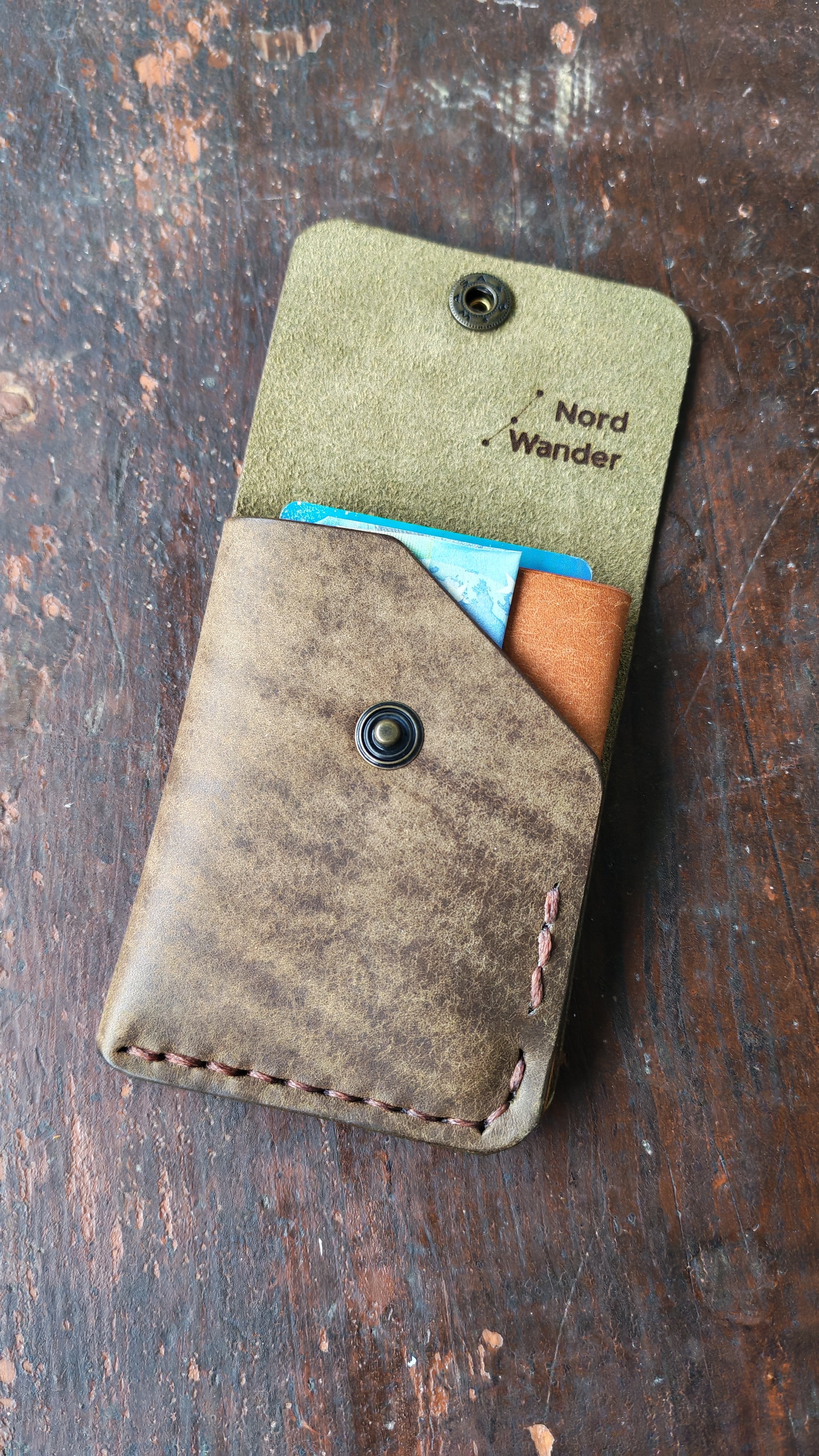 Alnilam – Handmade Full-Grain Leather Card Holder