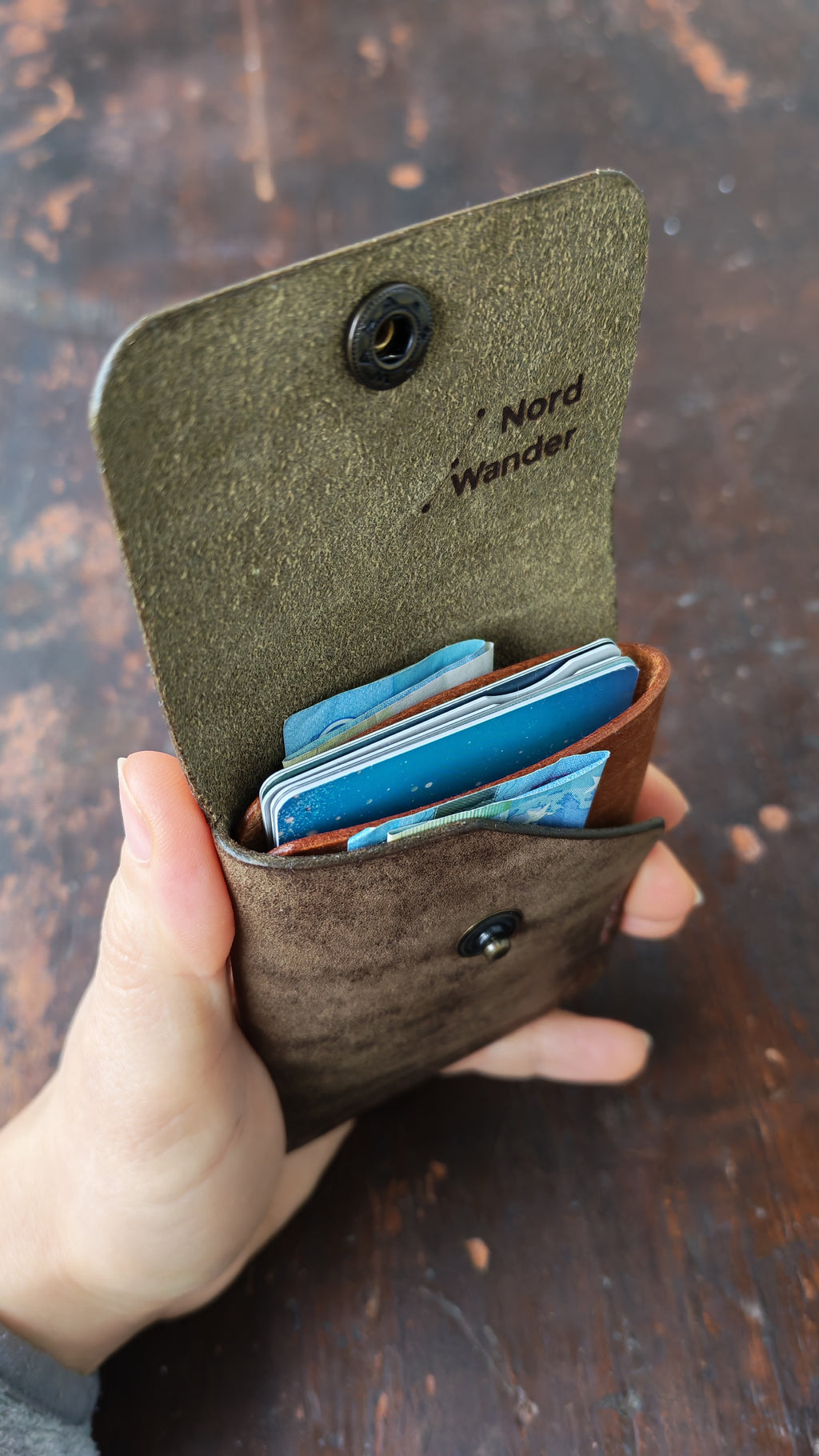 Alnilam – Handmade Full-Grain Leather Card Holder