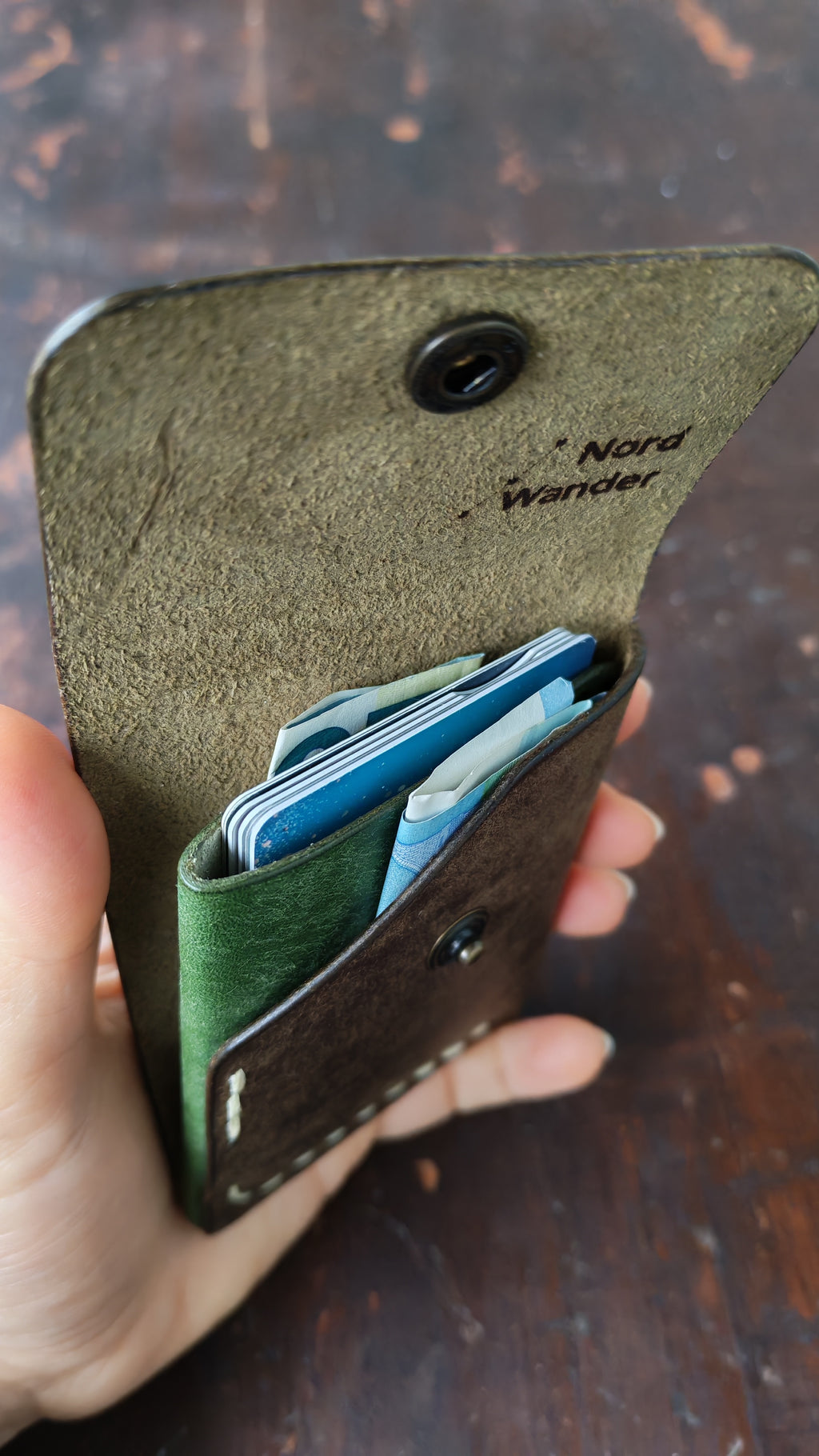Alnilam – Handmade Full-Grain Leather Card Holder