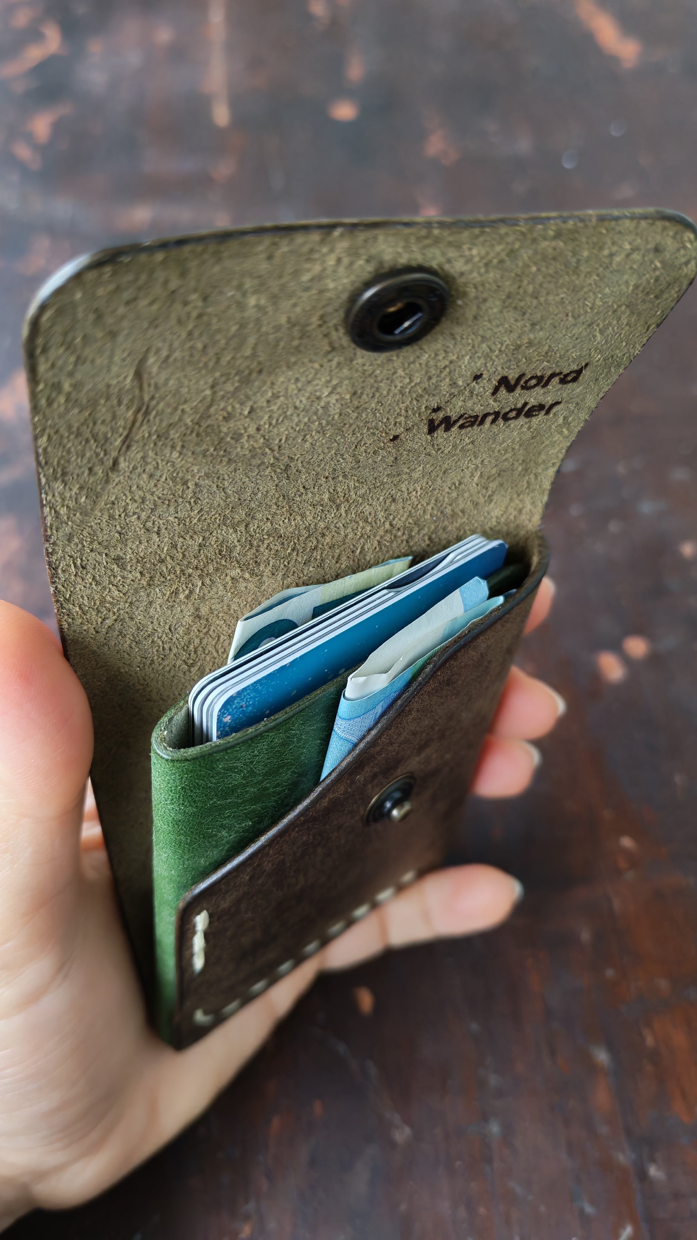 Alnilam – Handmade Full-Grain Leather Card Holder