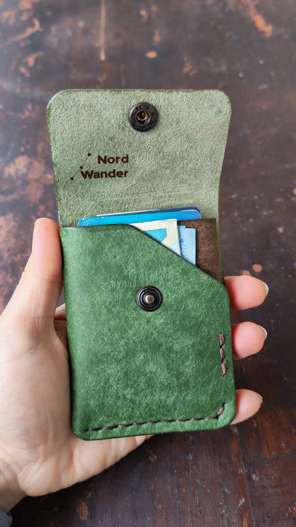 Alnilam – Handmade Full-Grain Leather Card Holder