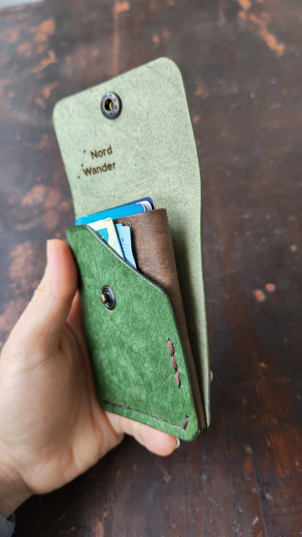 Alnilam – Handmade Full-Grain Leather Card Holder