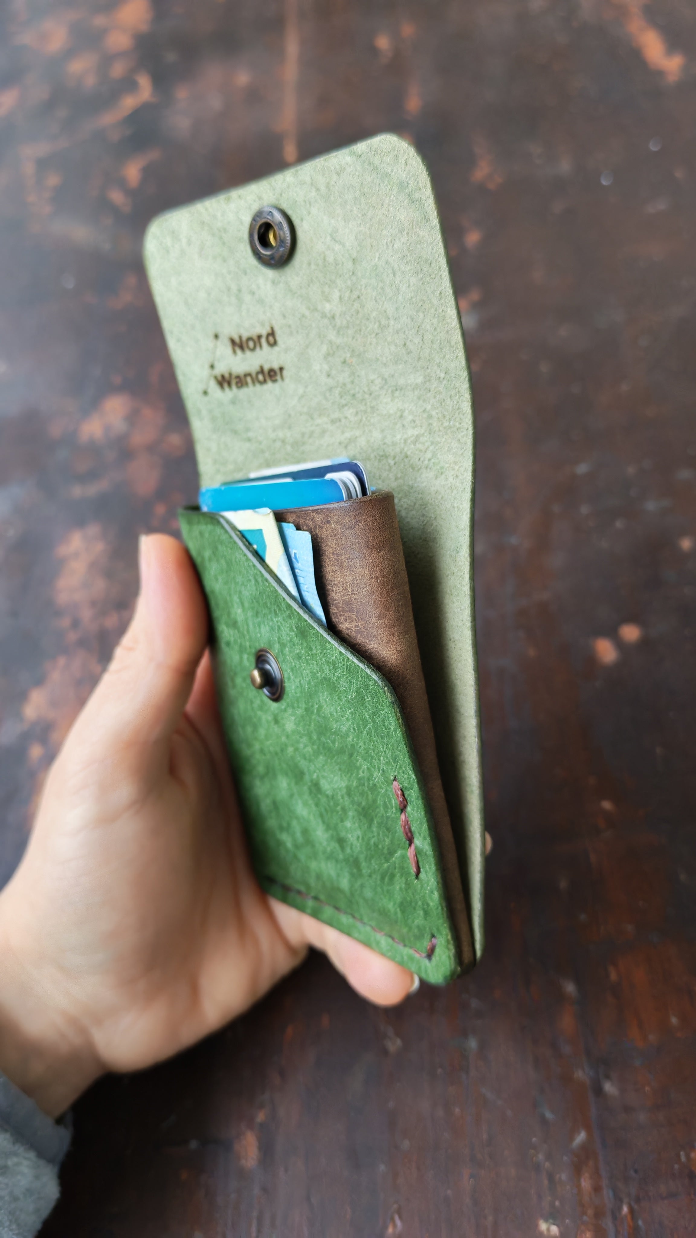 Alnilam – Handmade Full-Grain Leather Card Holder