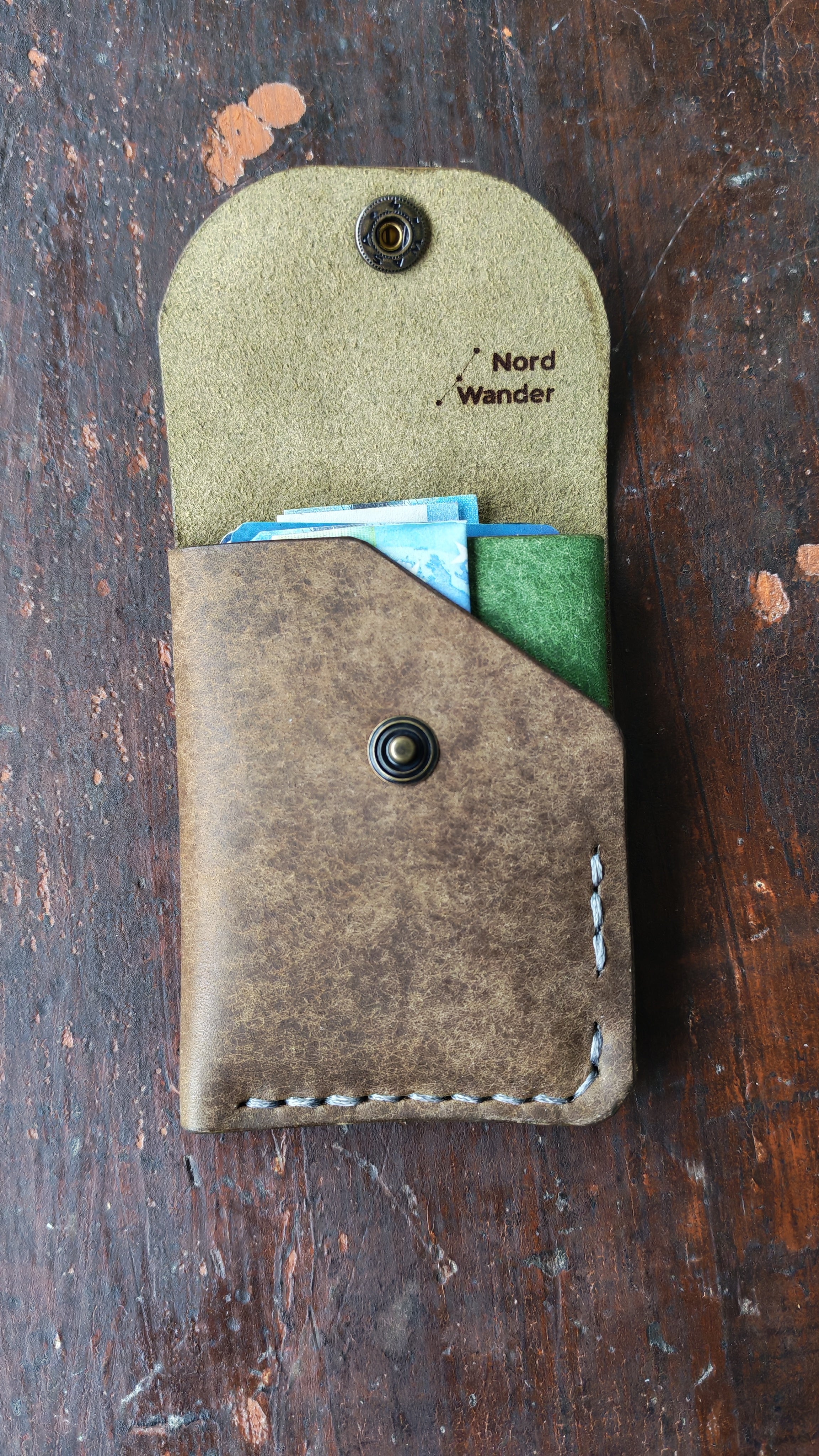 Alnilam – Handmade Full-Grain Leather Card Holder