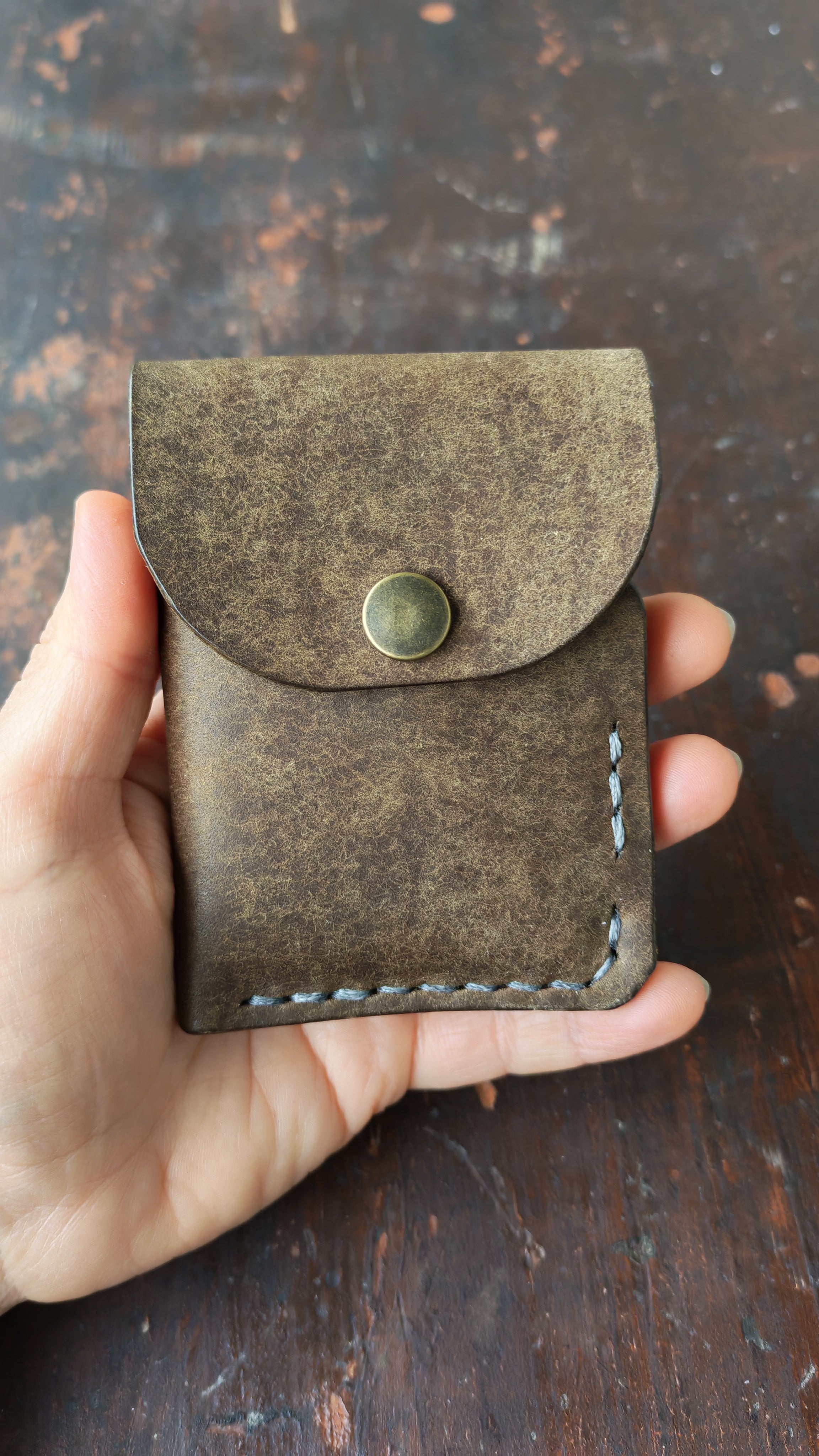 Alnilam – Handmade Full-Grain Leather Card Holder