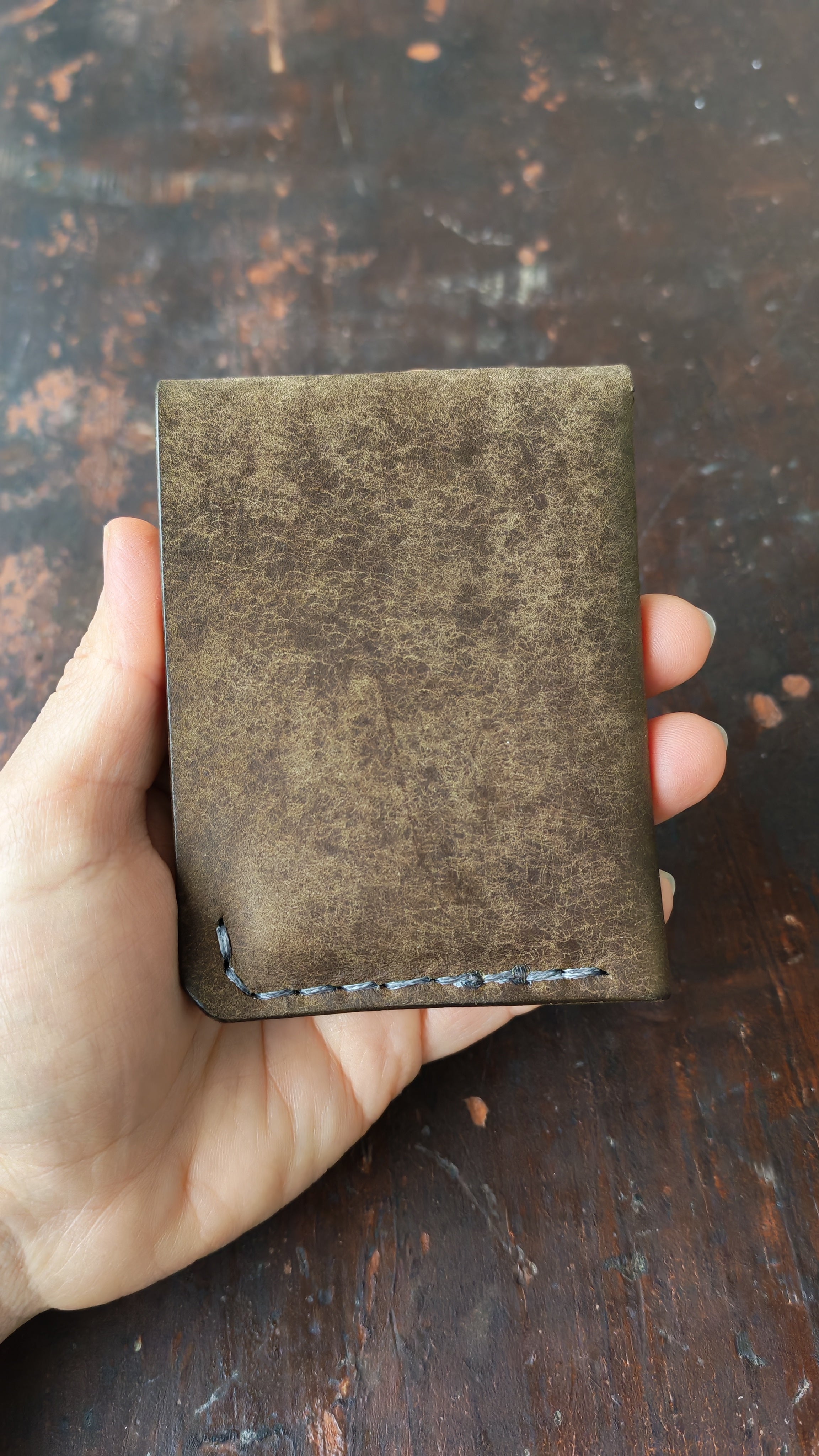 Alnilam – Handmade Full-Grain Leather Card Holder