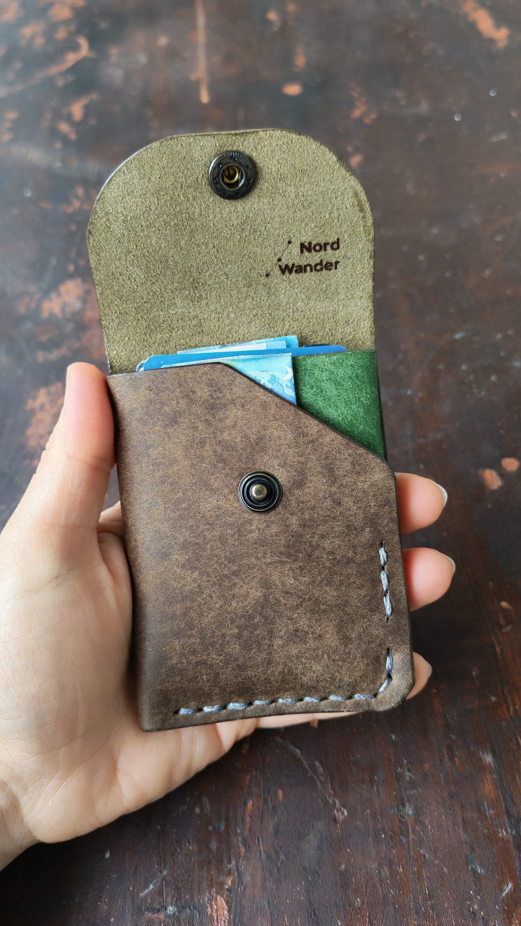 Alnilam – Handmade Full-Grain Leather Card Holder