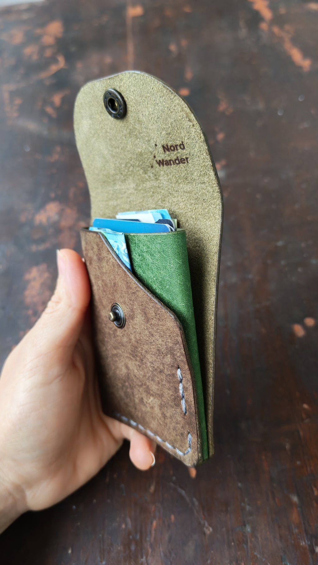 Alnilam – Handmade Full-Grain Leather Card Holder