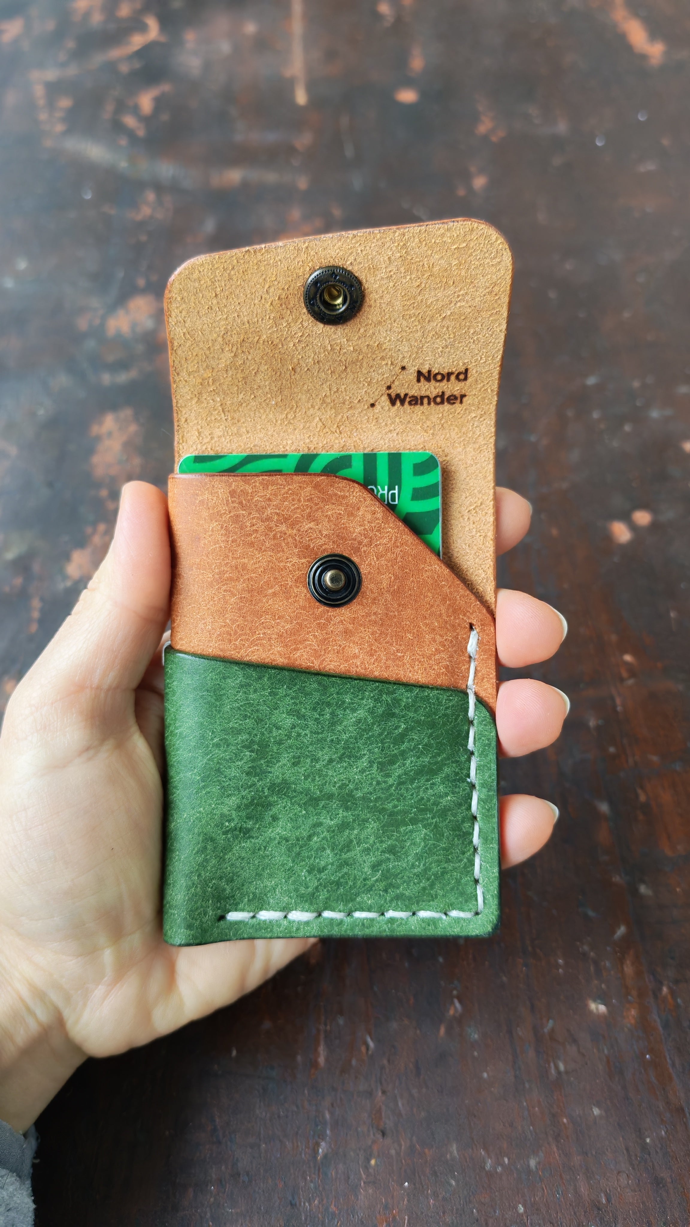 Alnitak – Premium Leather Cardholder