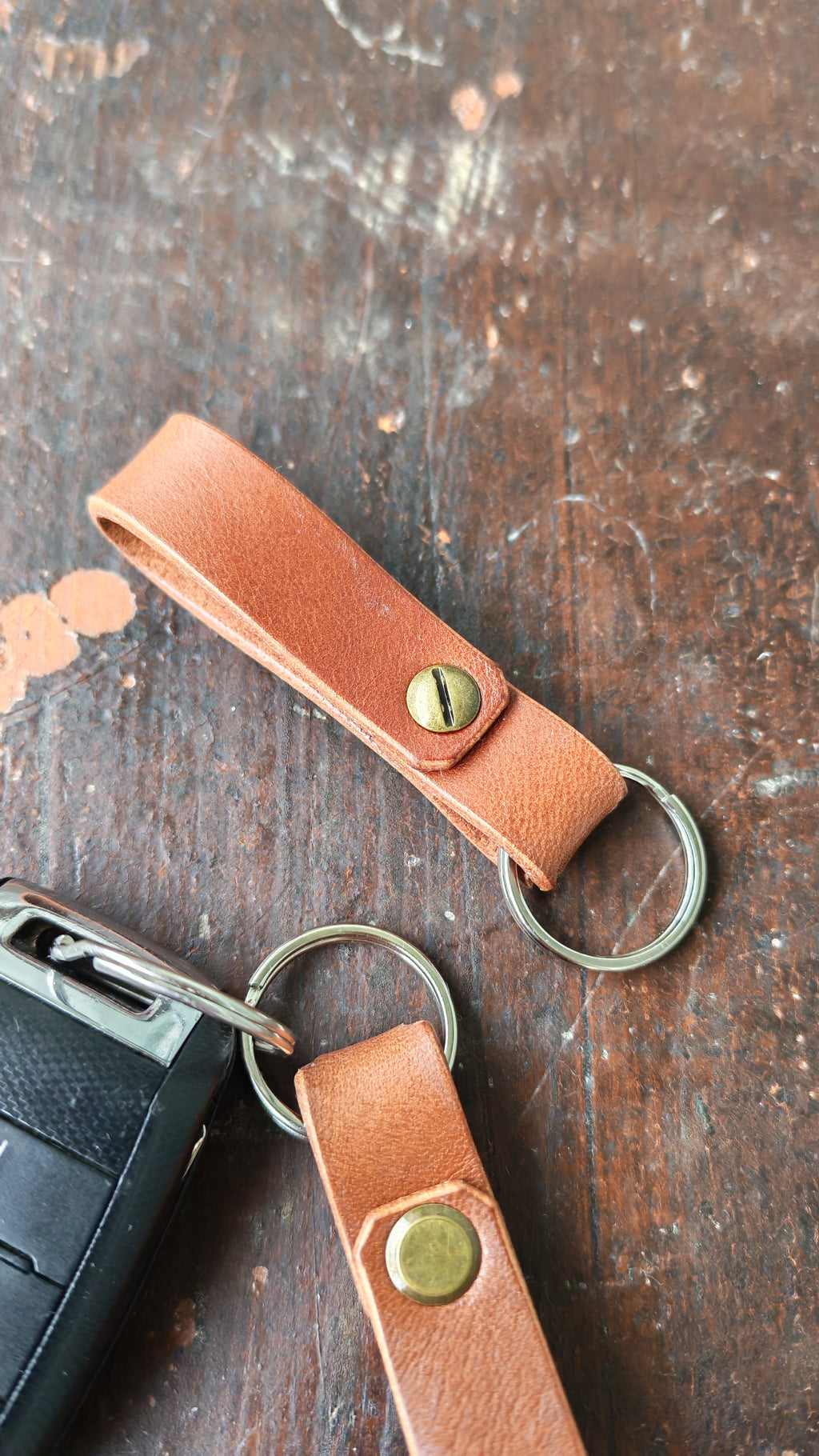 Cowhide Key Chain – Handmade Leather