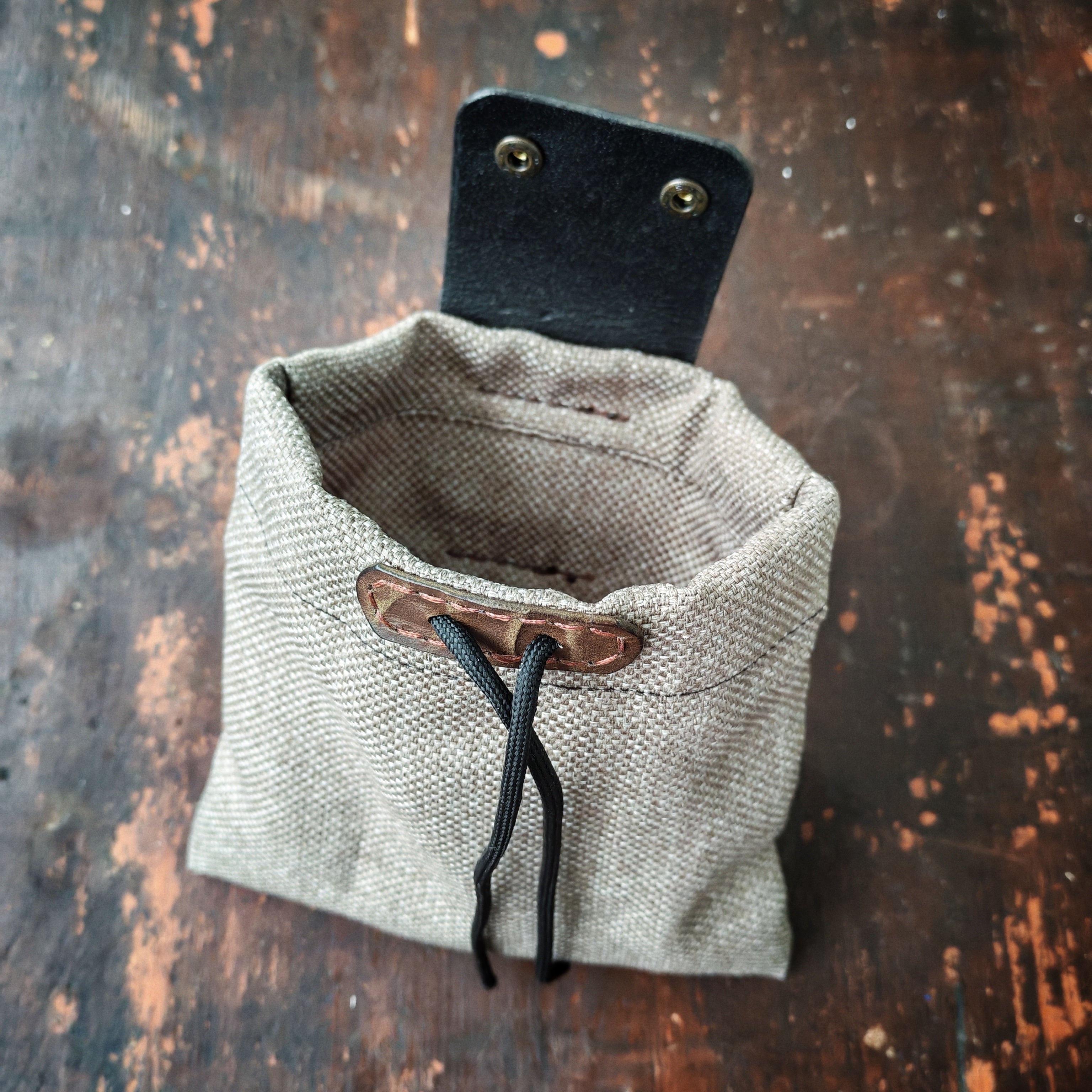 Faltbare Gürteltasche aus Leder