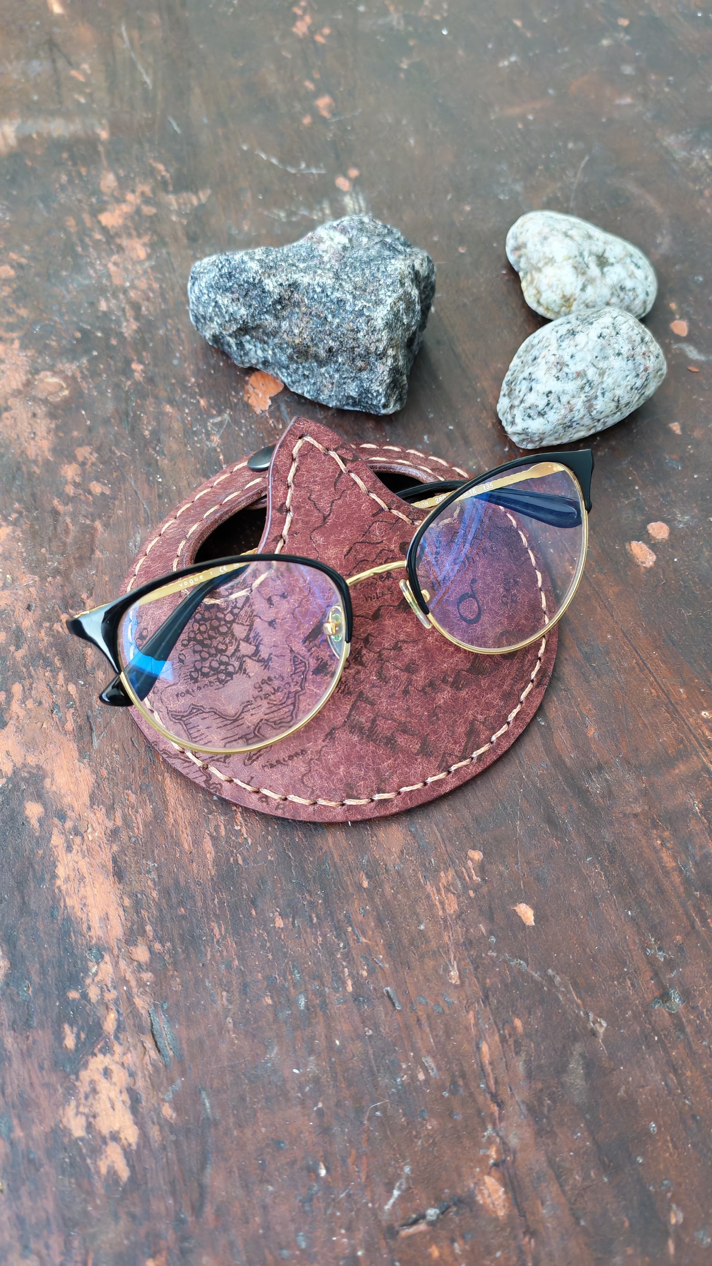 Universal Leather Glasses Holder